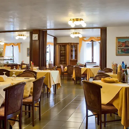 Hotell Astra Tignale