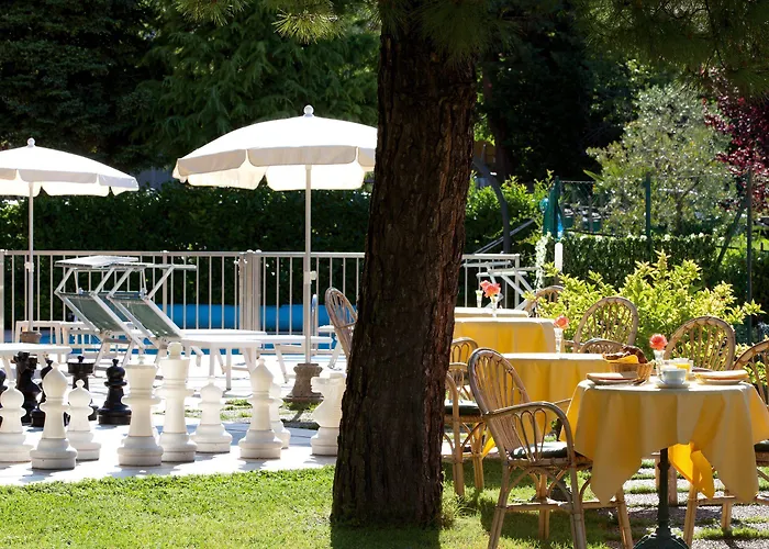 Astra Hotel 3*