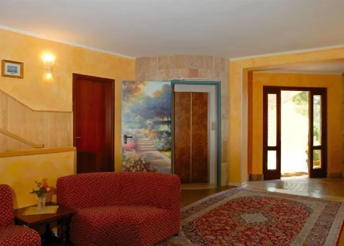 Hotel Astra