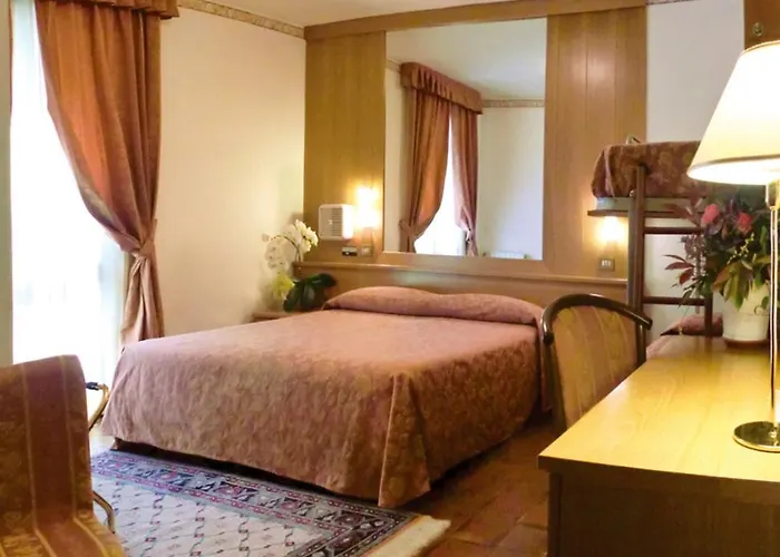Hotel Astra Tignale